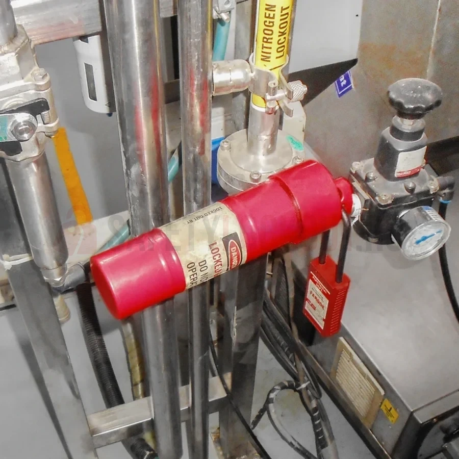 Lacăt LOTO dielectric cu corp lung, bridă nylon 85 mm — Lacăte LOTO dielectrice – BRIDĂ DIN NAILON | Safety Lockout