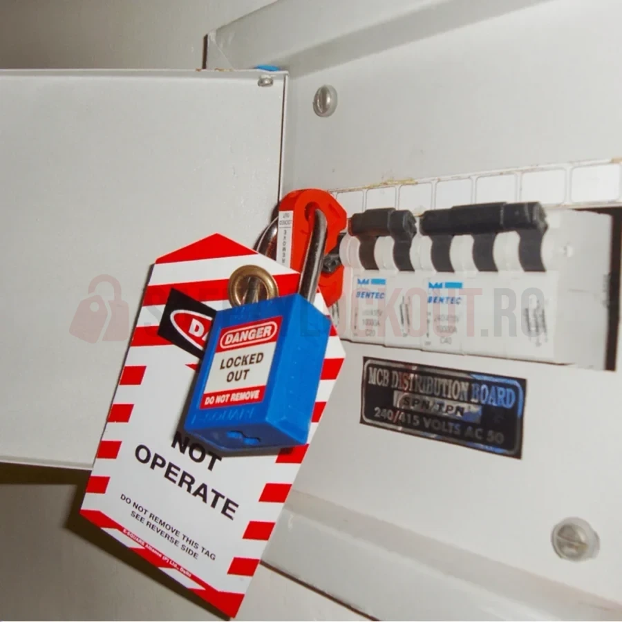 Dispozitiv de Blocare Disjunctor Miniatură cu Șurub - Roșu — Dispozitiv de blocare pentru disjunctor | Safety Lockout