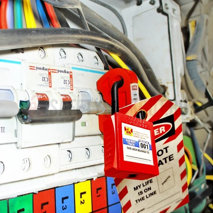 Dispozitiv de Blocare Disjunctor Miniatură cu Șurub - Roșu — Dispozitiv de blocare pentru disjunctor | Safety Lockout