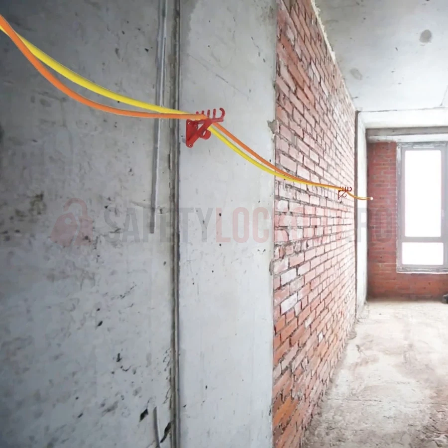 Suport de perete pentru cabluri, ABS, 5 compartimente — Cârlige de siguranță și suporturi pentru cabluri | Safety Lockout