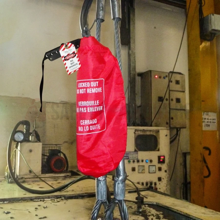 Dispozitiv de blocare pentru ștecher mic, cu inserție de țeavă — Dispozitive de blocare pentru ștechere | Safety Lockout
