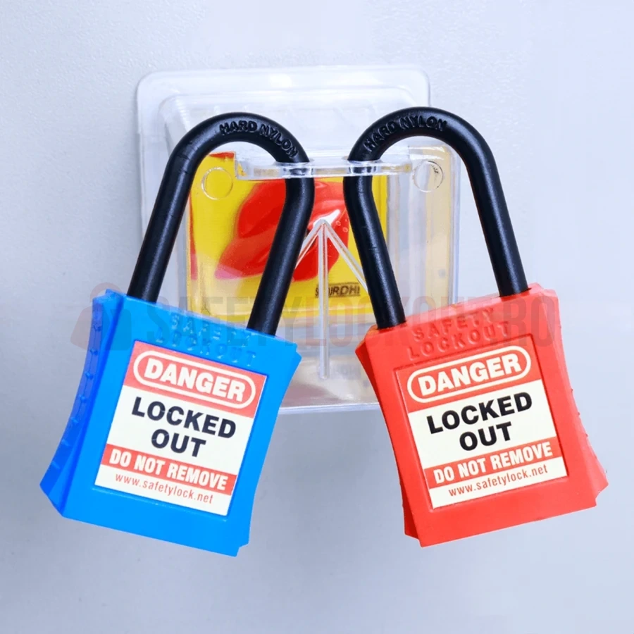 Dispozitiv de blocare pentru comutator pătrat, mărimea S — Dispozitive de blocare pentru panouri electrice | Safety Lockout