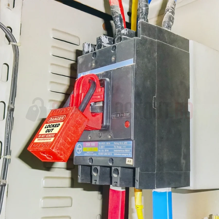 Dispozitiv universal de blocare pentru disjunctor – Tip B — Dispozitiv de blocare pentru disjunctor | Safety Lockout