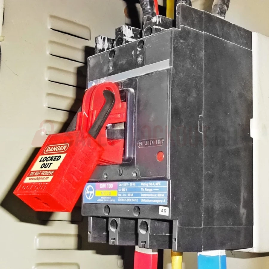 Kit Combo 4 Dispozitive Universale Blocare Disjunctor (Tip A, B, C, D) — Dispozitiv de blocare pentru disjunctor | Safety Lockout
