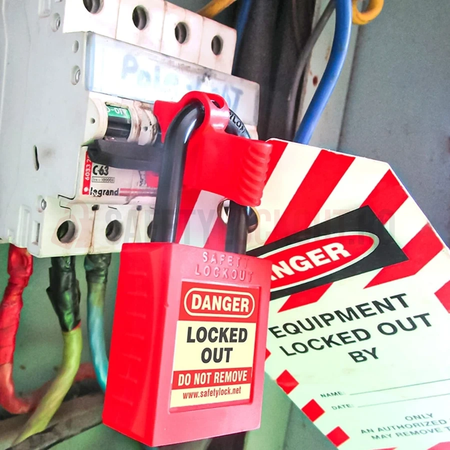 Dispozitiv Universal de Blocare Disjunctor Miniatură - Tip Grip — Dispozitiv de blocare pentru disjunctor | Safety Lockout