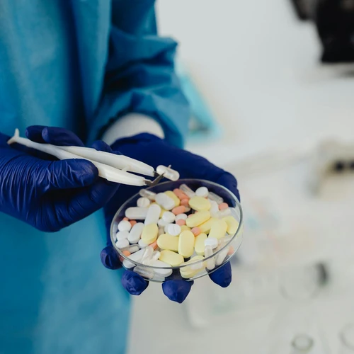 Echipamente LOTO utilizate în industria farmaceutică