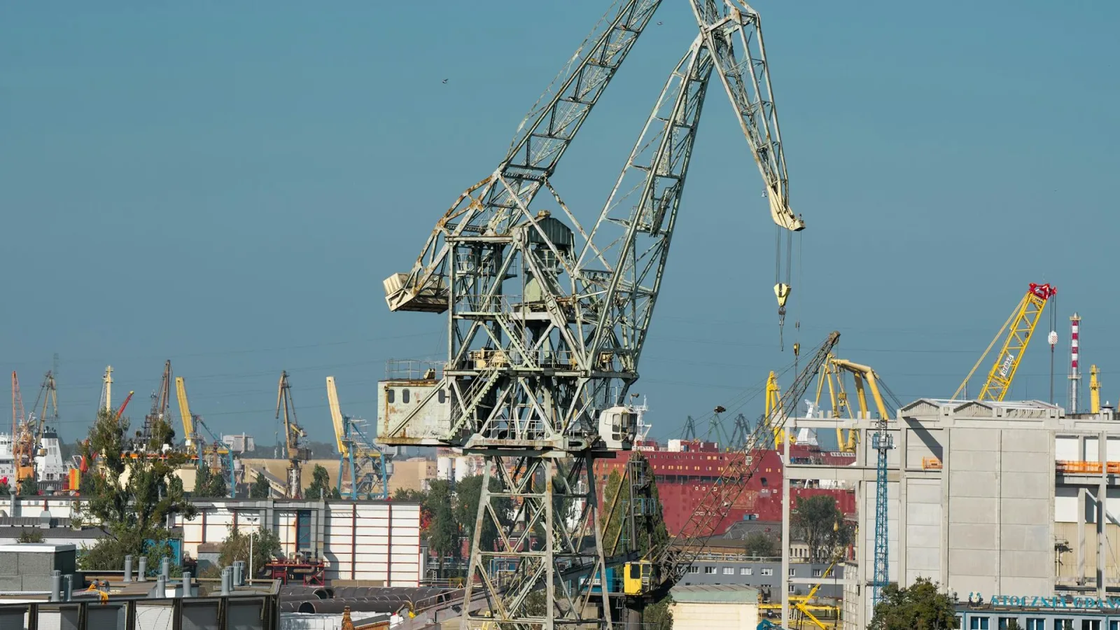 Porturi și Șantiere Navale